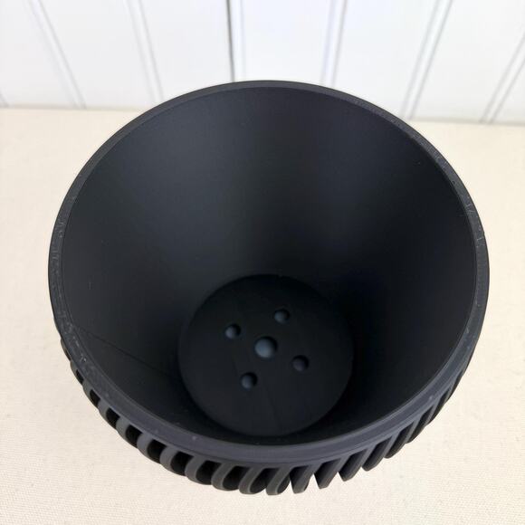 The Oblique Planter, Indoor Flower Pot, Tabletop Planter, Ribbed Wavy Pattern - Picture 5 of 9